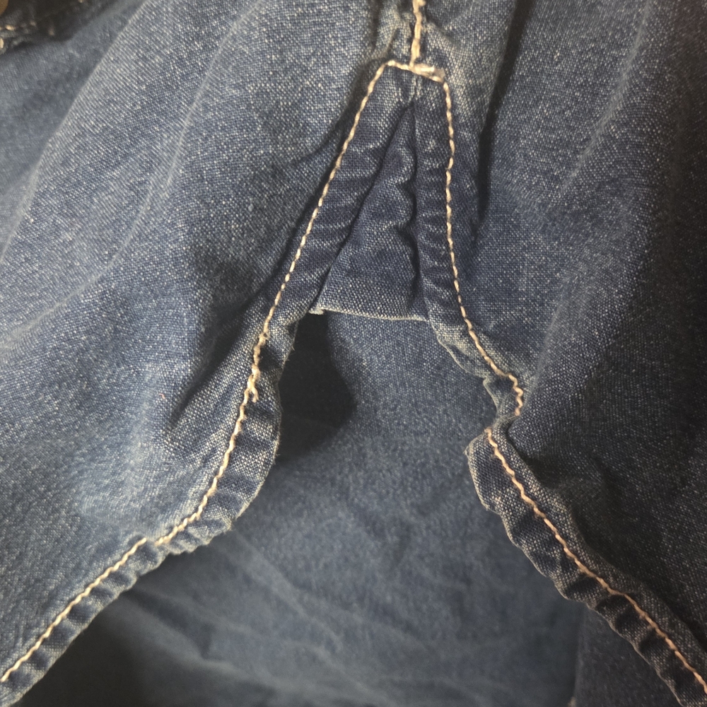 J McLaughlin Blue Denim Button-Up Shirt - Picture 3 of 5